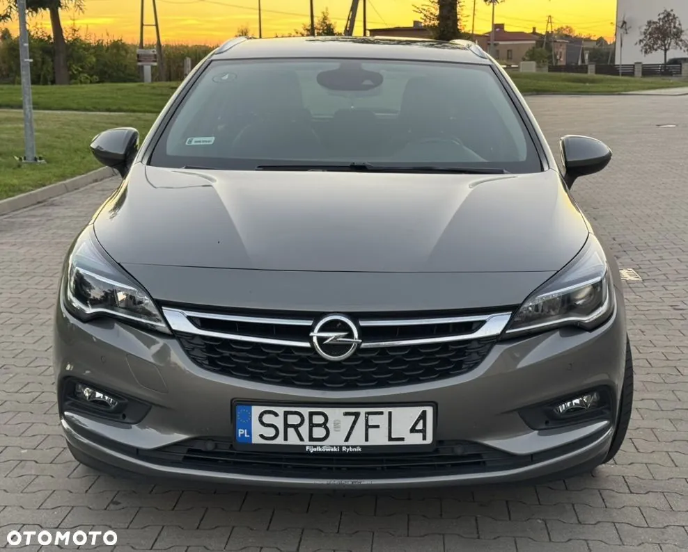 Opel Astra 2017 photo 2