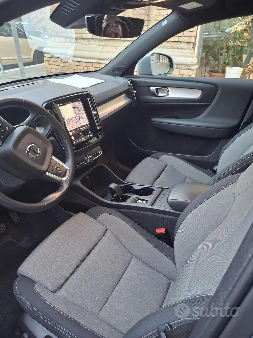Volvo Xc40 2024 photo 4