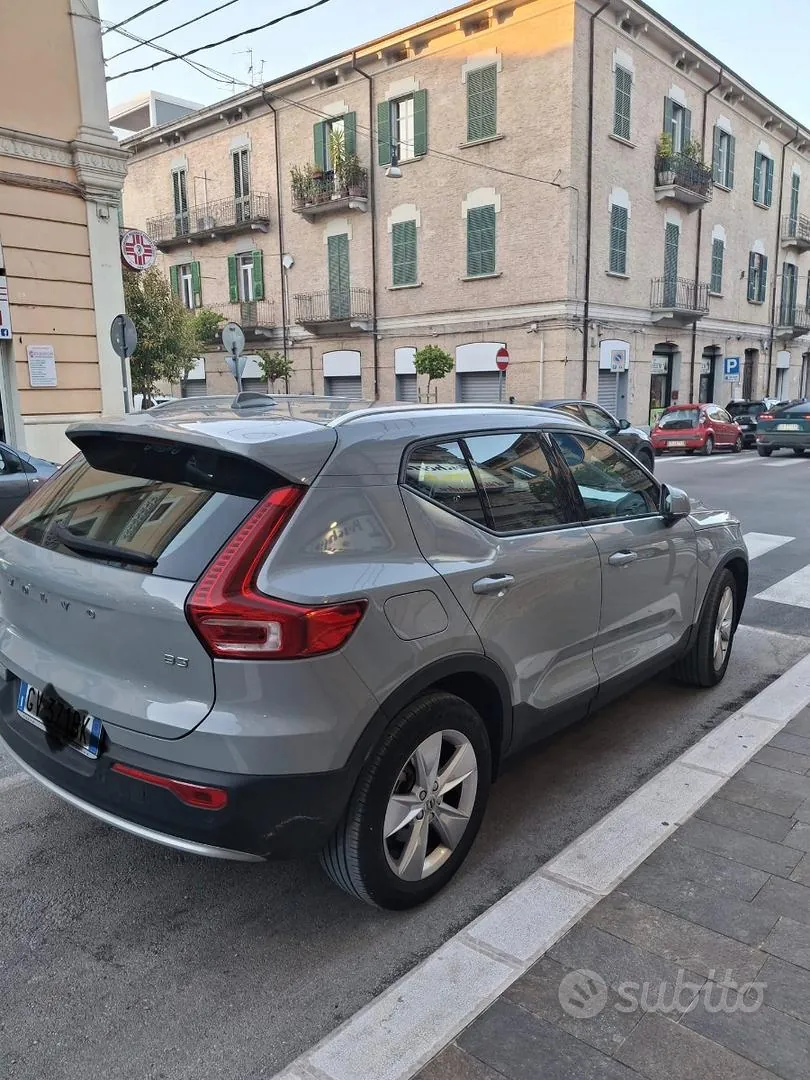 Volvo Xc40 2024 photo 2