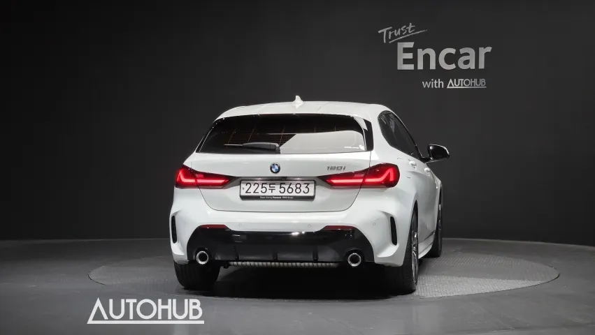 BMW 1 Series 2024 photo 4