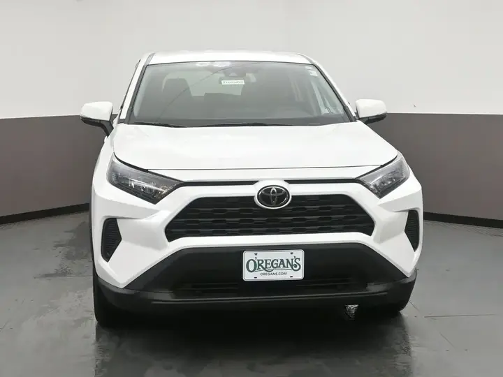 Toyota Rav4 2022 photo 2