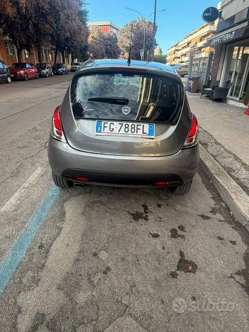 Lancia Ypsilon 2014 photo 3