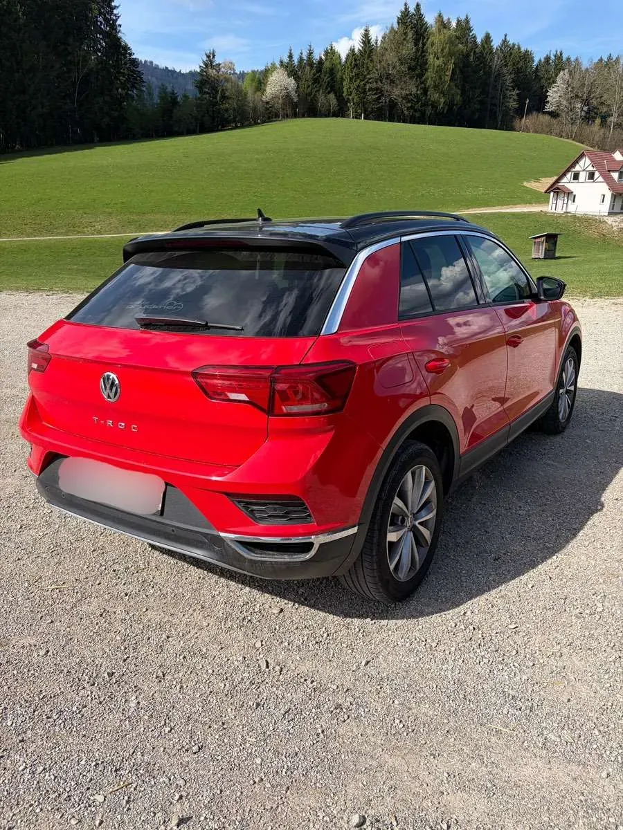 Volkswagen T-Roc 2019 photo 2