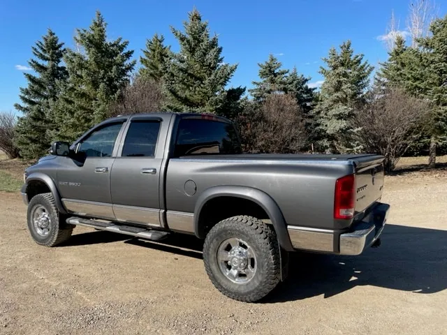 Dodge Ram 3500 2004 photo 4