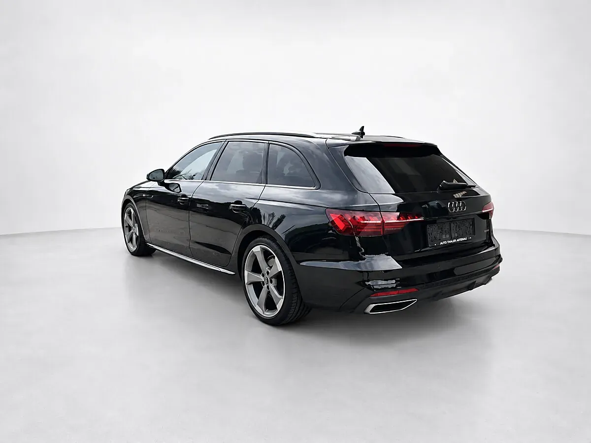 Audi A4 2023 photo 3