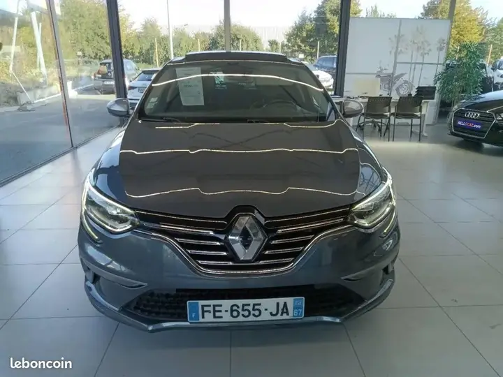 Renault Megane 2019 photo 3