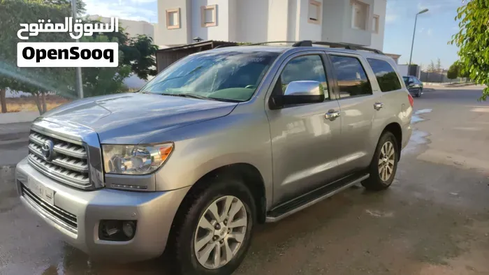 Toyota Sequoia 2010 photo 4