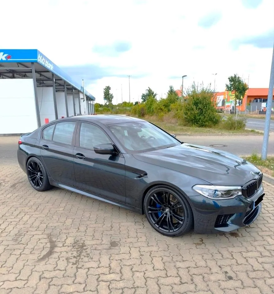 BMW M5 F90