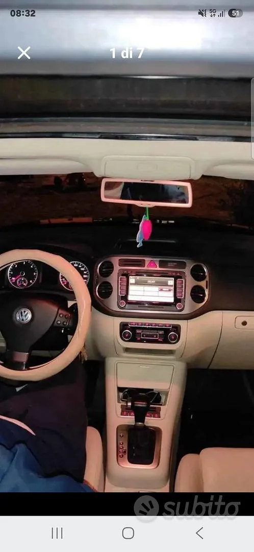 Volkswagen Tiguan 2010 photo 2