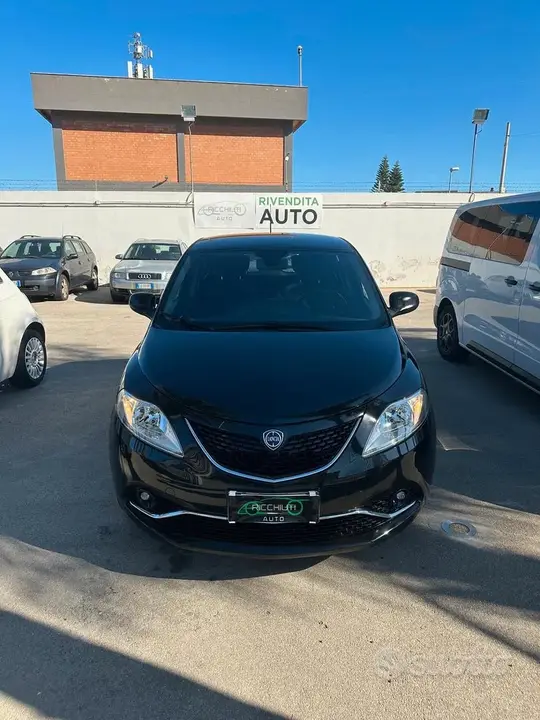 Lancia Ypsilon 2016 photo 2