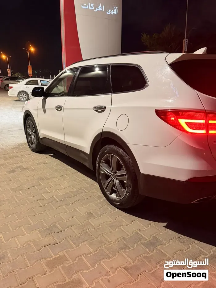 Hyundai Santa Fe 2016 photo 3