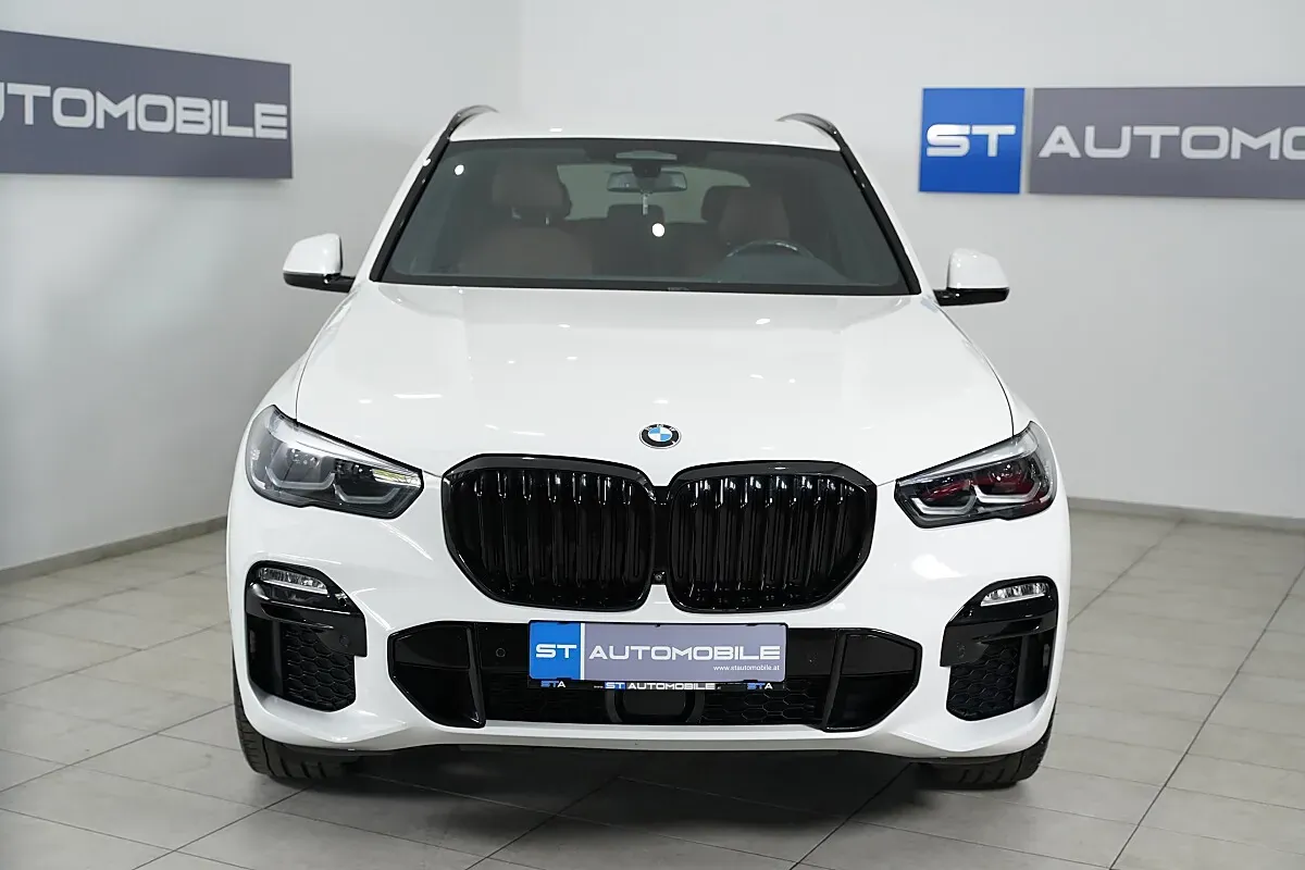 BMW X5 2021 photo 2