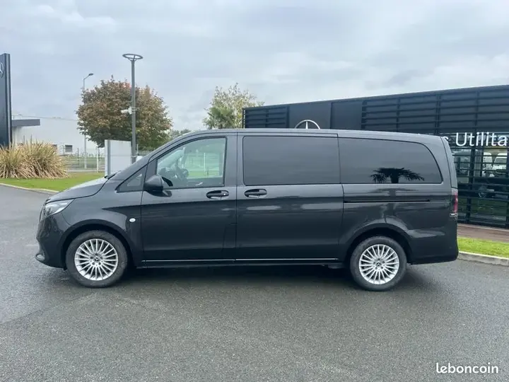 Mercedes-Benz Vito 2025 photo 2