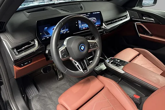BMW Ix1 2026 photo 5
