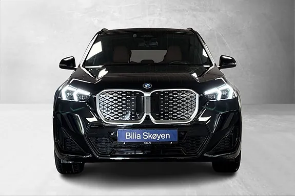 BMW Ix1 2026 photo 2
