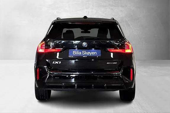BMW Ix1 2026 photo 3