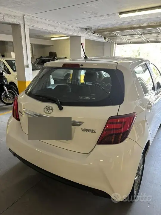 Toyota Yaris 2016 photo 2