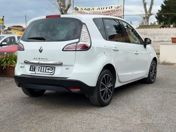 Renault Scenic 2013 photo 4