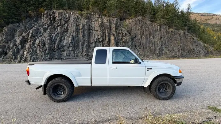 Mazda B4000