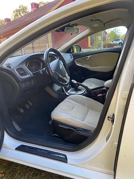 Volvo V40 2013 photo 5