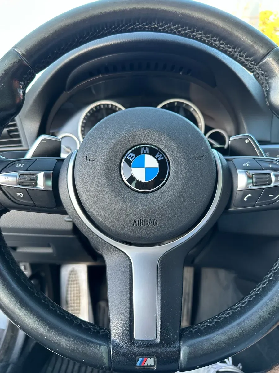 BMW 5 Series 2015 photo 2