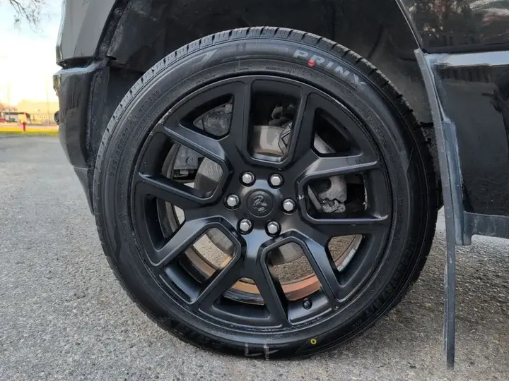Ram 1500 2021 photo 2