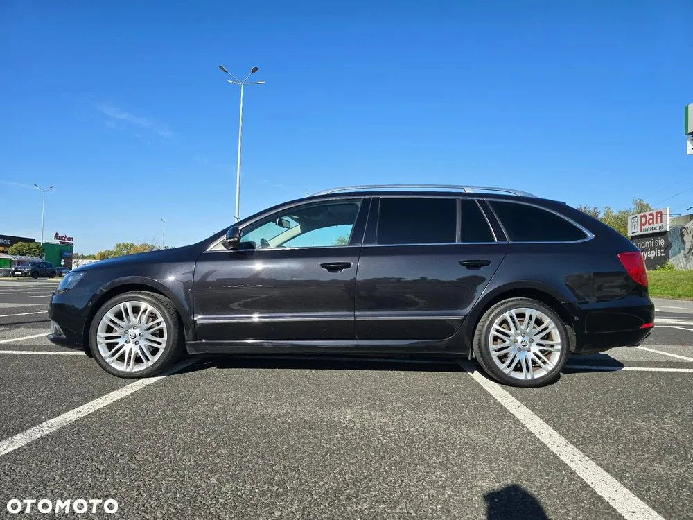 Skoda Superb 2013 photo 2