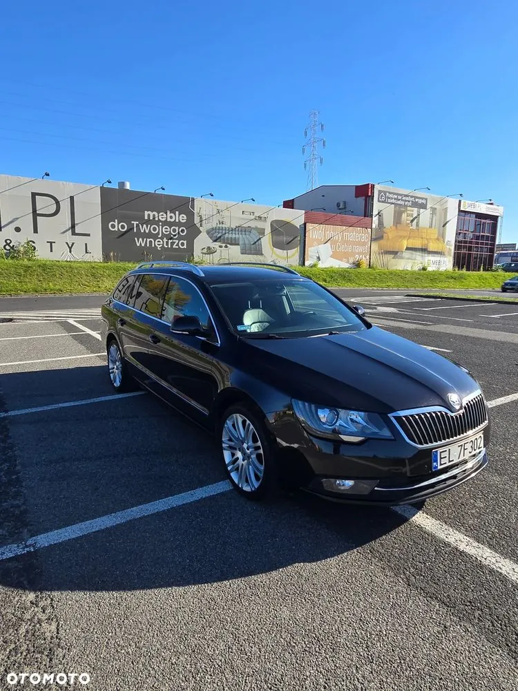 Skoda Superb 2013 photo 4