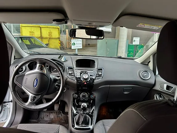 Ford Fiesta 2014 photo 3