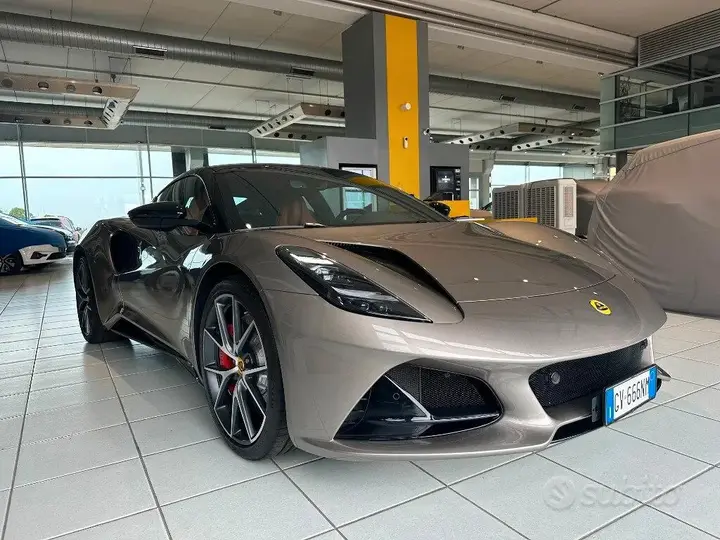 Lotus Emira 2024 photo 5