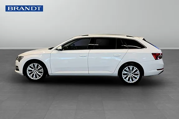 Skoda Superb 2021 photo 3