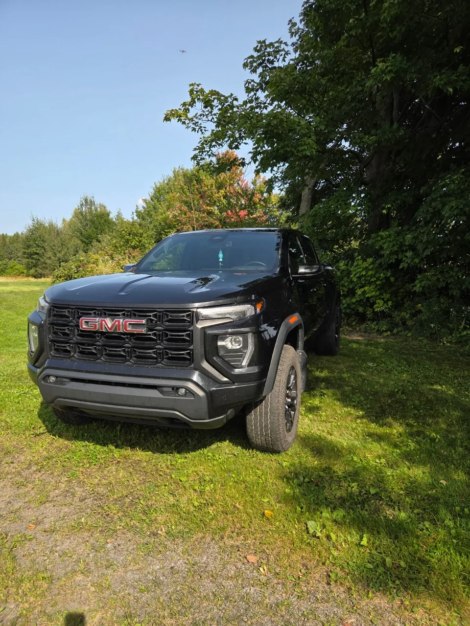 GMC Canyon 2023 photo 2
