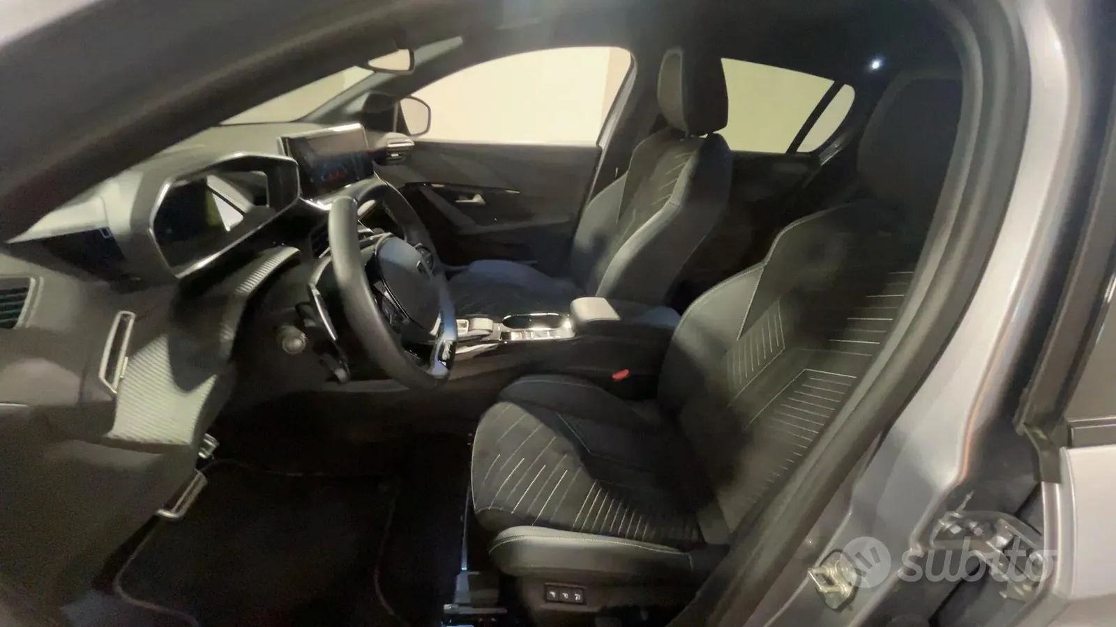 Peugeot 208 2025 photo 3