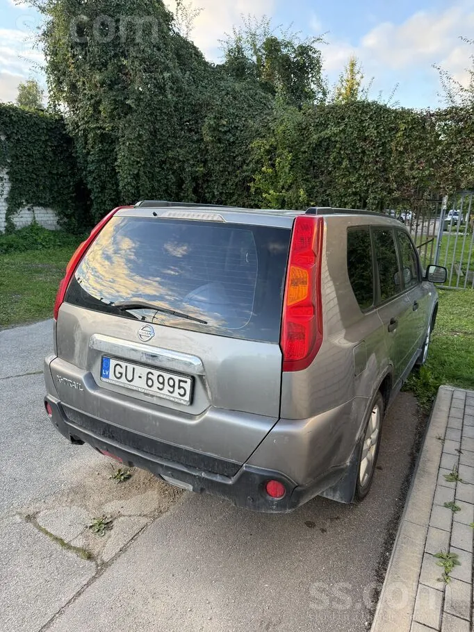 Nissan X-Trail 2007 photo 2