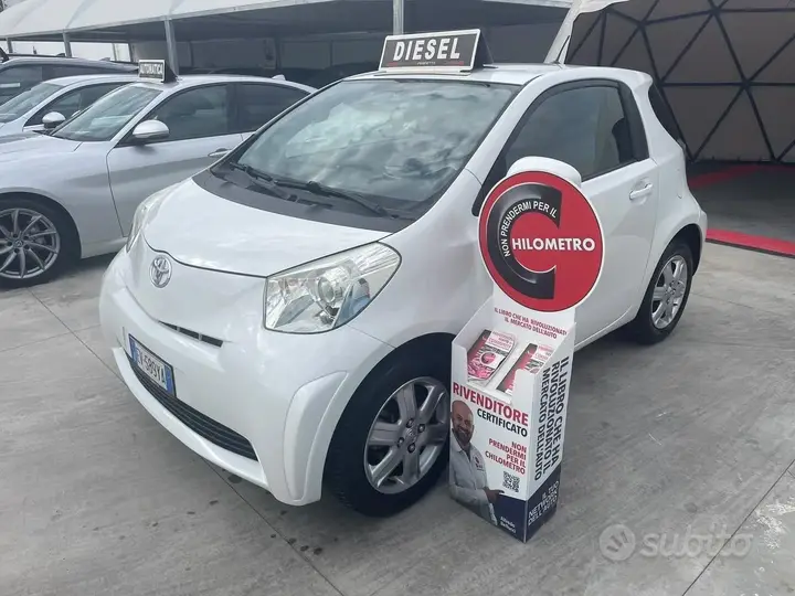 Toyota Iq 2010 photo 2