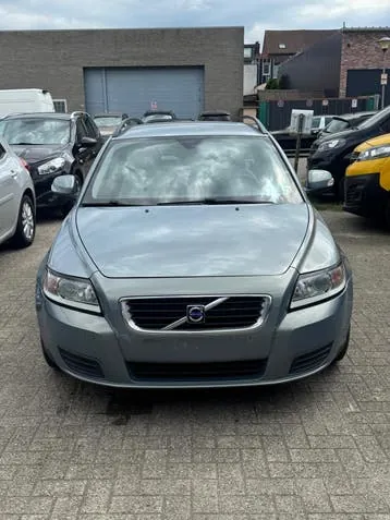 Volvo V50 2010 photo 2