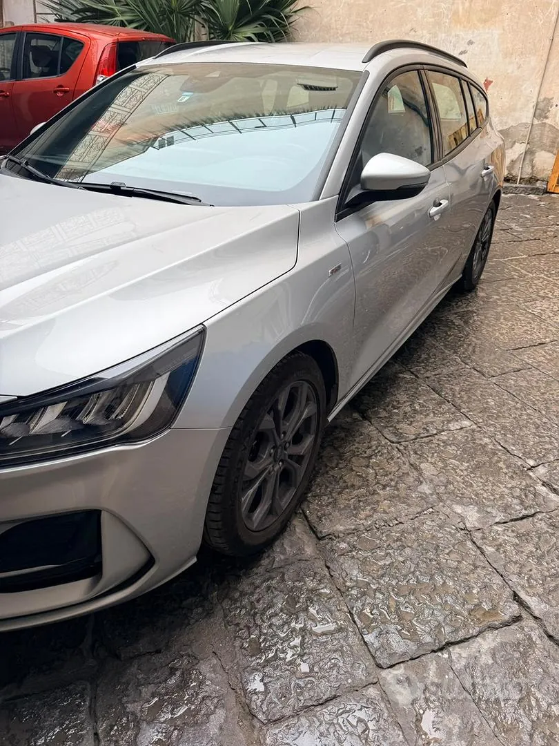 Ford Focus 2024 photo 4
