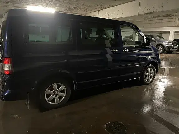 Volkswagen Multivan 2009 photo 4