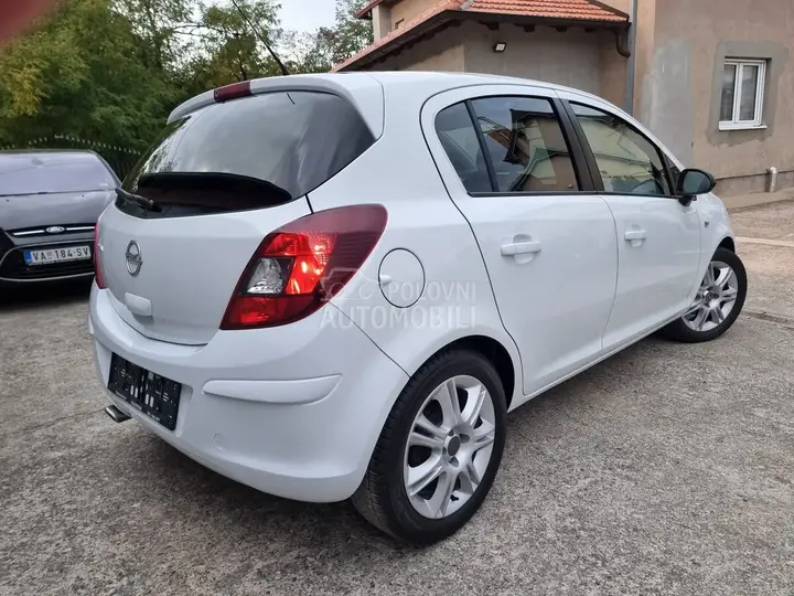 Opel Corsa D 2014 photo 2