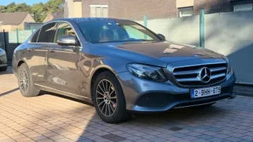 Mercedes-Benz E220