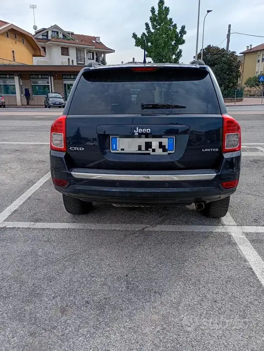 Jeep Compass 2011 photo 2