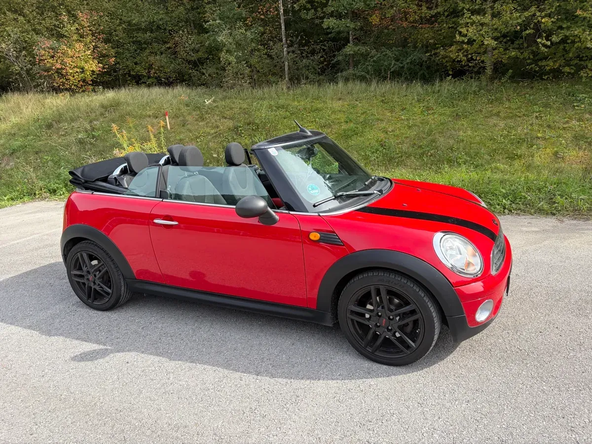 Mini Cabrio 2010 photo 2