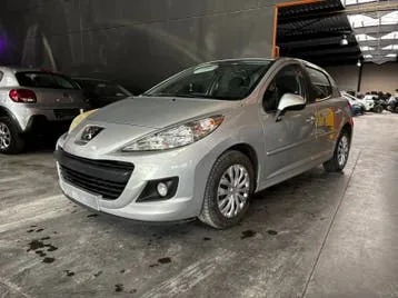 Peugeot 207 2012 photo 3