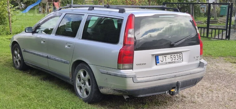 Volvo V70 2004 photo 3