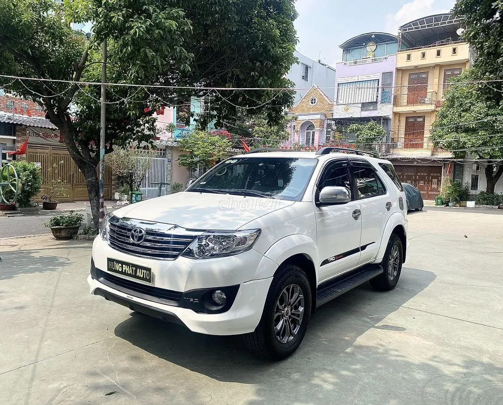 Toyota Fortuner 2015 photo 2