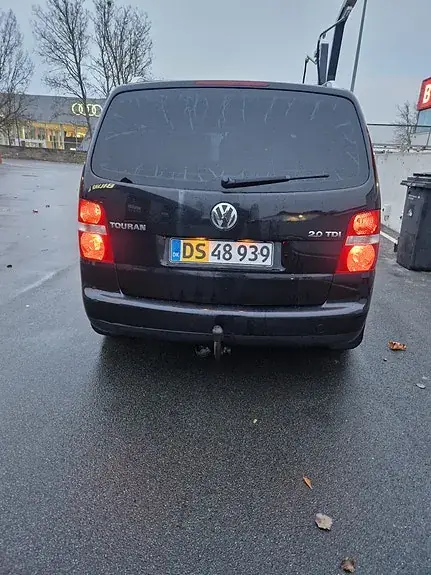Volkswagen Touran 2006 photo 2