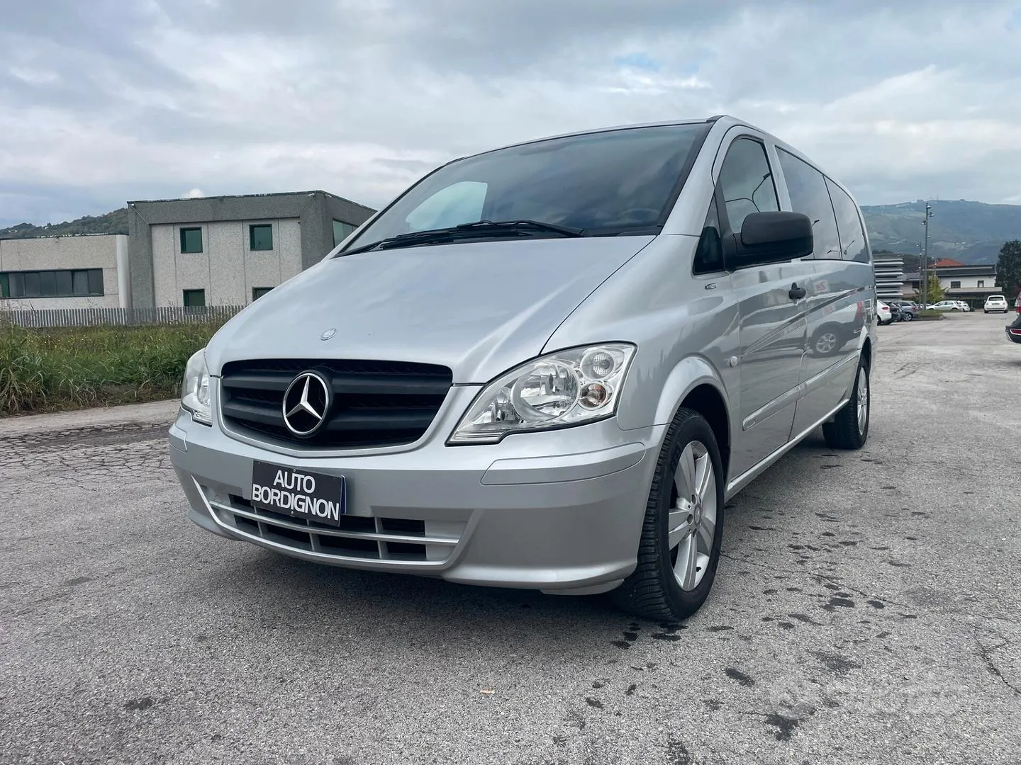 Mercedes-Benz Vito 2013 photo 2