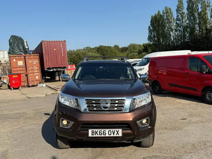 Nissan Navara 2016 photo 2