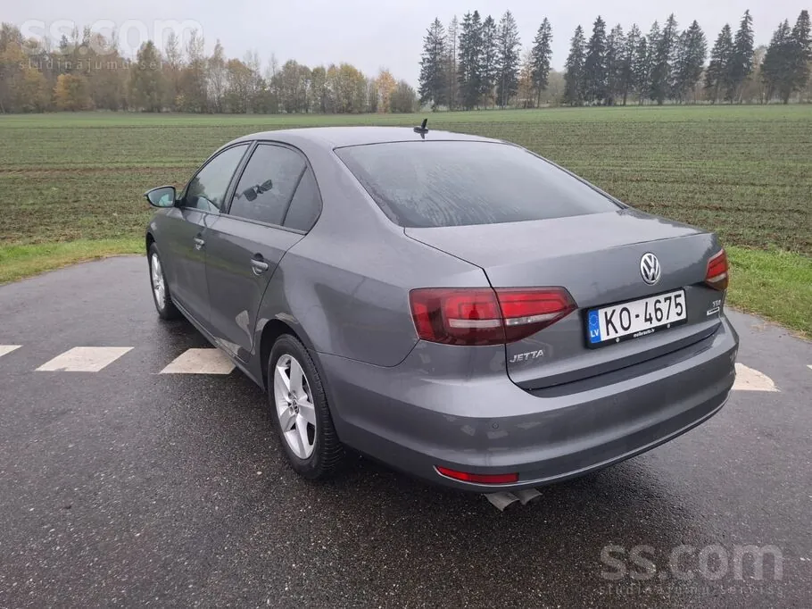 Volkswagen Jetta 2017 photo 2