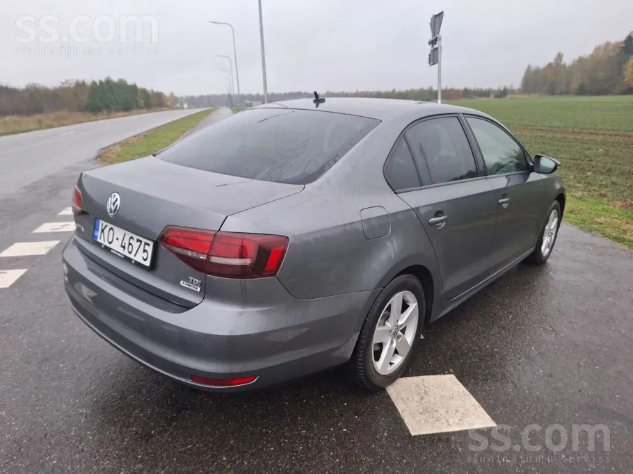 Volkswagen Jetta 2017 photo 3